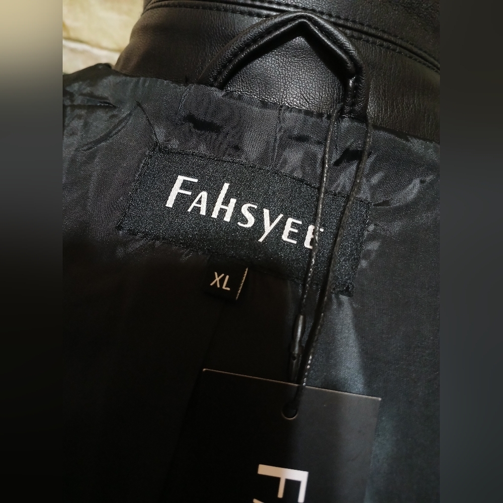 New XL Fahsyee Women's Faux Leather Blazer Jacket Bikercore Grunge - Picture 5 of 7